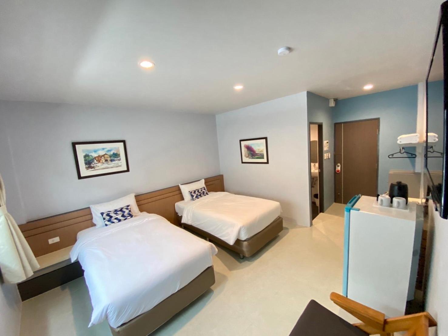Siri Hotel Phuket Exteriör bild