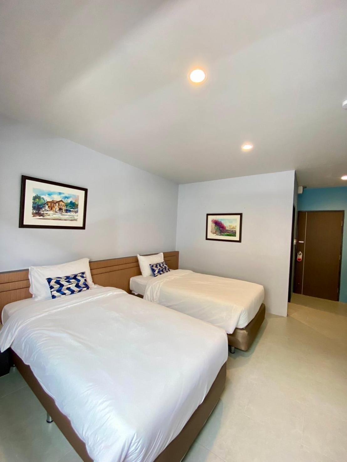 Siri Hotel Phuket Exteriör bild