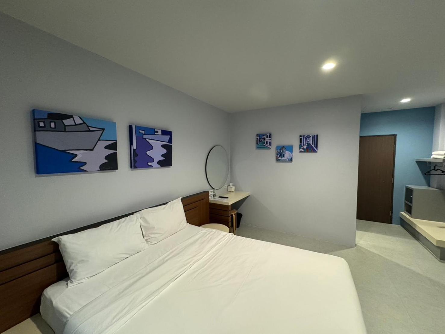 Siri Hotel Phuket Exteriör bild