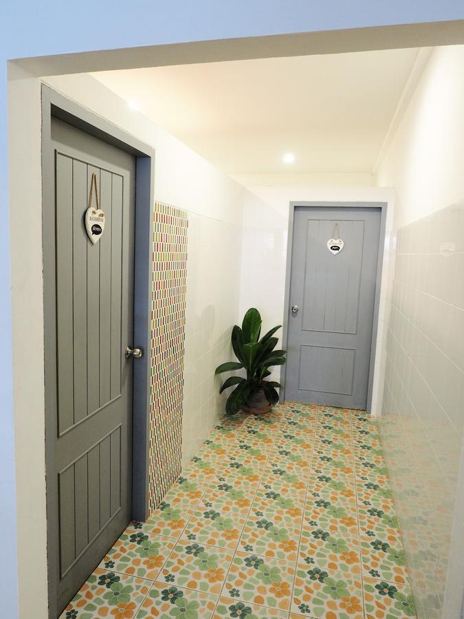 Siri Hotel Phuket Exteriör bild